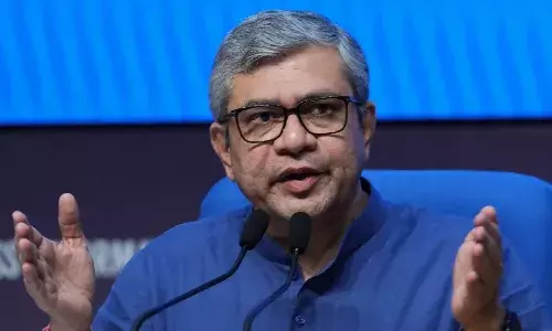 नई दिल्ली रेलवे स्टेशन भगदड़ के बाद रेल मंत्री ने की उच्च स्तरीय बैठक, लिए यह अहम निर्णय