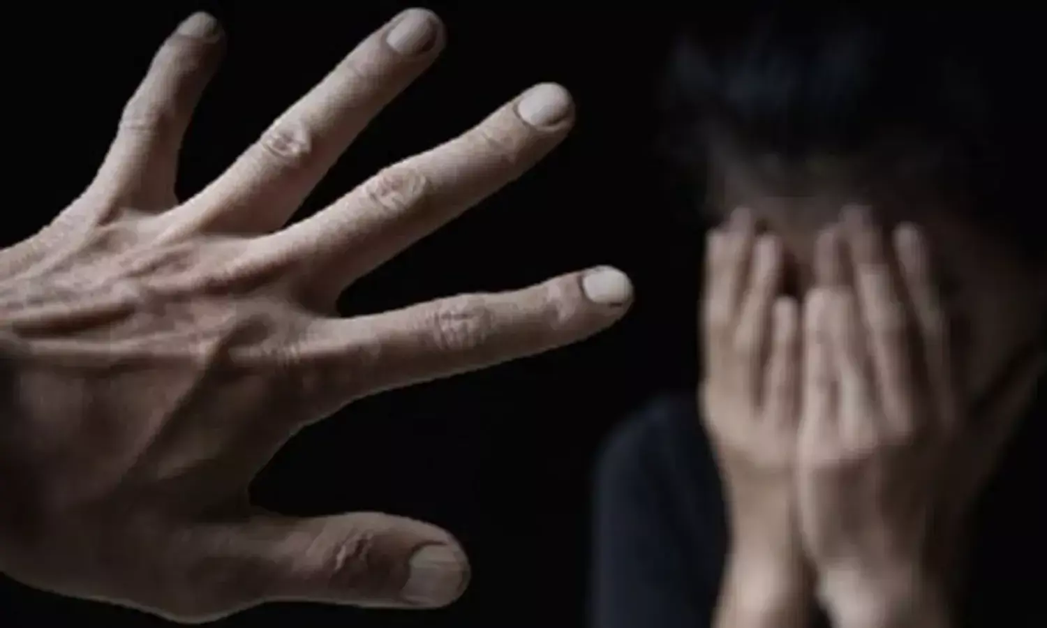 जहर खाकर की आत्‍महत्‍या, मरने से पहले रिकॉर्ड हुआ बयान…