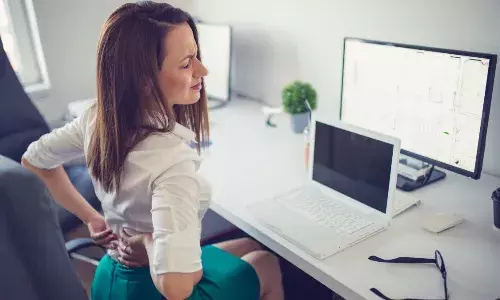 लंबे समय तक बैठना सेहत के लिए खतरनाक, बढ़ सकता है हार्ट डिजीज और डायबिटीज का खतरा