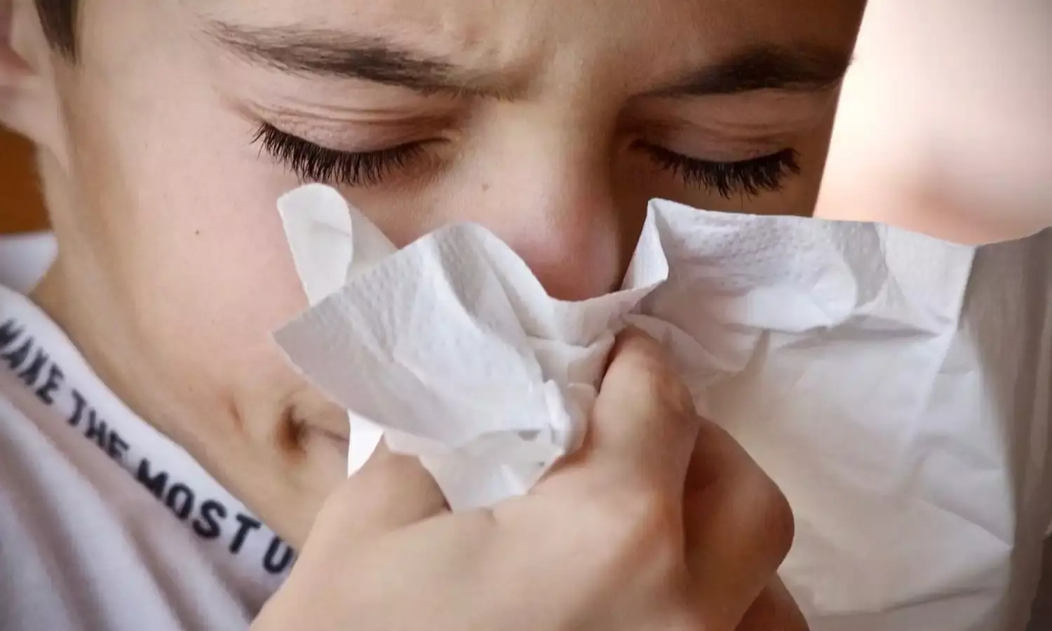 बदलते मौसम में वायरल से बचाव, इम्यूनिटी बढ़ाने और सेहतमंद रहने के आसान उपाय बदलते मौसम में वायरल से बचाव, इम्यूनिटी बढ़ाने और सेहतमंद रहने के आसान उपाय