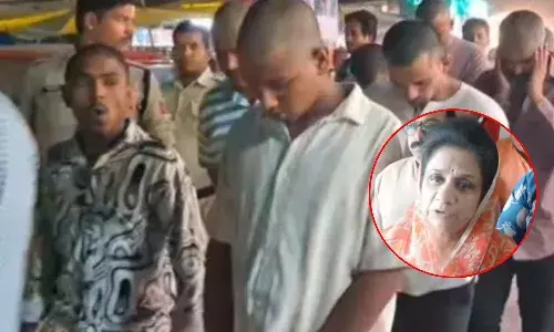 देवास पुलिस का कारनामा, 9 युवकों का कराया मुंडन, BJP विधायक ने जताई एसपी से नाराजगी, जांच के दिए आदेश