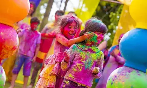 आखिर क्यों होली के दिन छोटे बच्चों को पहनाई जाती है मेवे की माला, जानिए इसके पीछे की पौराणिक कथा