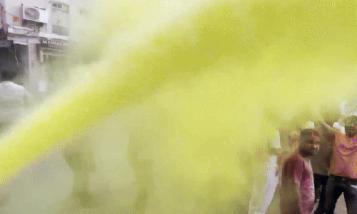 होली के अवसर पर रामलला के हाथ में धनुष की जगह सोने की पिचकारी, काशी में रंगों का त्योहार