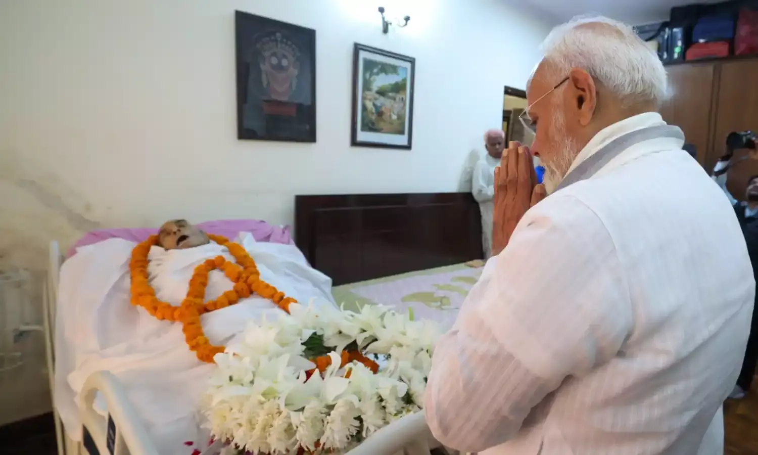 पीएम मोदी सहित कई नेताओं ने अर्पित की श्रद्धांजलि…