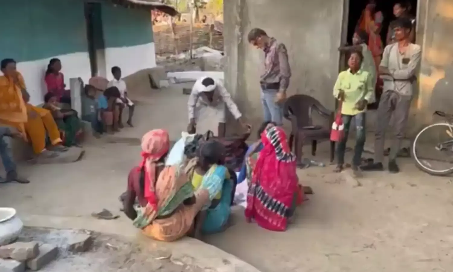 मंडला फेक एनकाउंटर की होगी न्यायिक जांच, CM ने मृतकों के परिजनों को दी 10 लाख की सहायता राशि