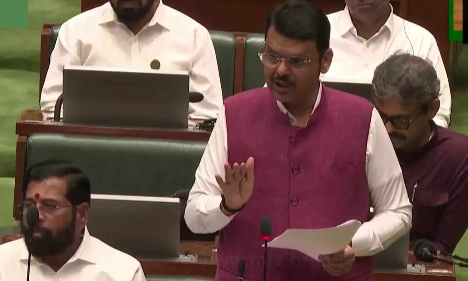 नागपुर हिंसा को CM फडणवीस ने बताया प्री-प्लान अटैक, कहा- कानून हाथ में लेने की अनुमति नहीं