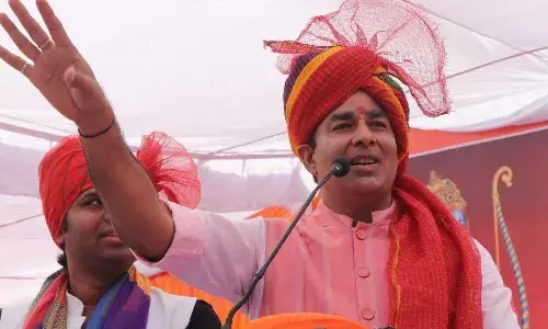 राहुल-अखिलेश की औरंगजेब से तुलना पर सियासत गरमाई