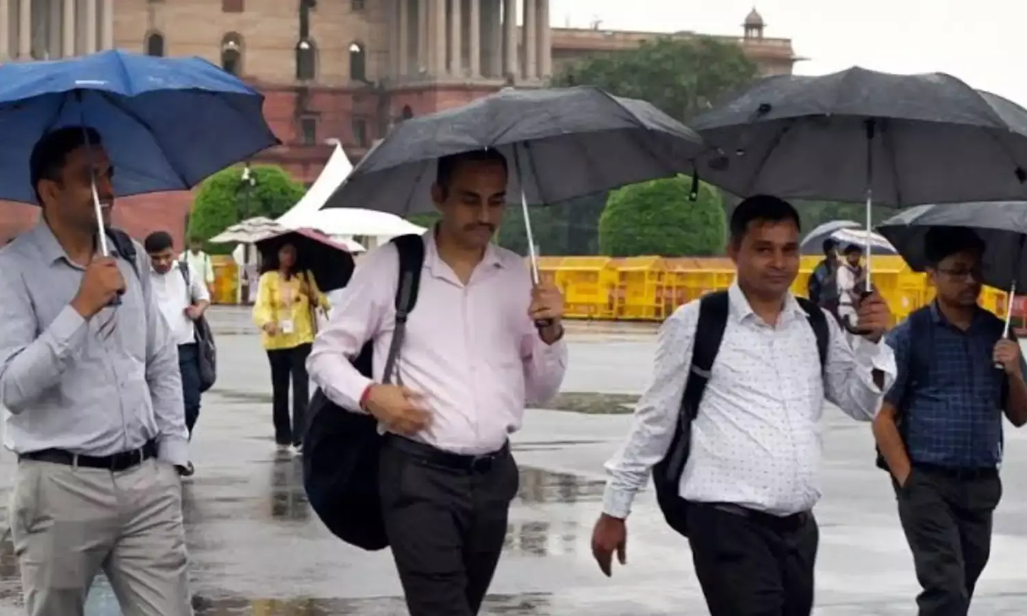 शुरू हो गया आंधी - बारिश का कहर, जम्मू कश्मीर से लेकर उत्तराखंड तक मौसम विभाग का अलर्ट