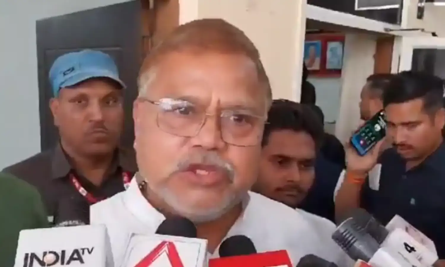 ज्योतिरादित्य सिंधिया के सामने ऊर्जा मंत्री प्रद्युम्न सिंह तोमर का बड़ा बयान