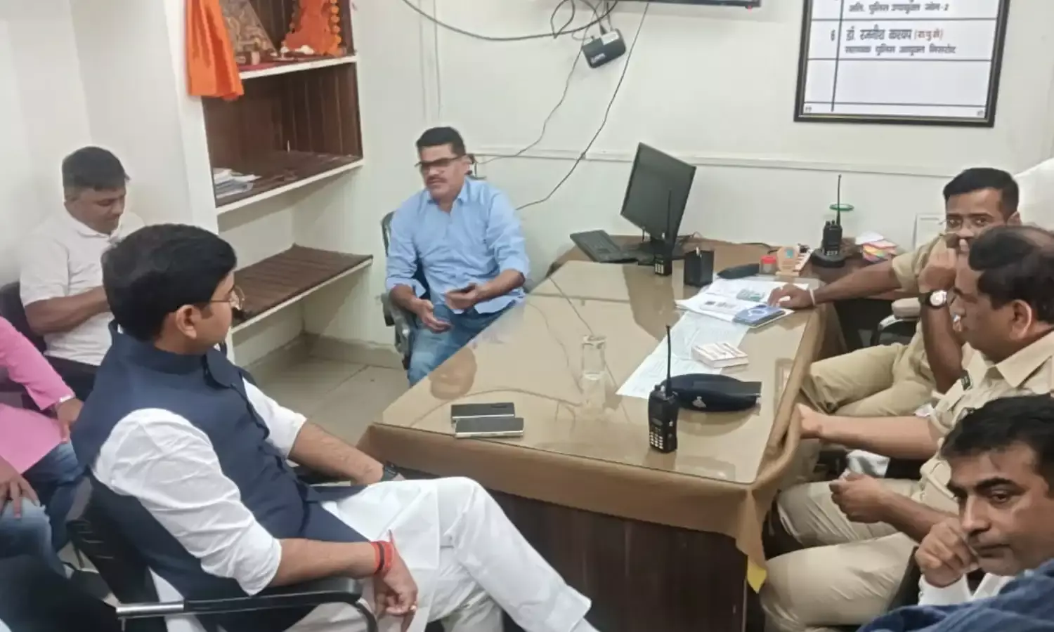 कुलदीप सिंगरोलिया मामले में TI के निलंबन की मांग