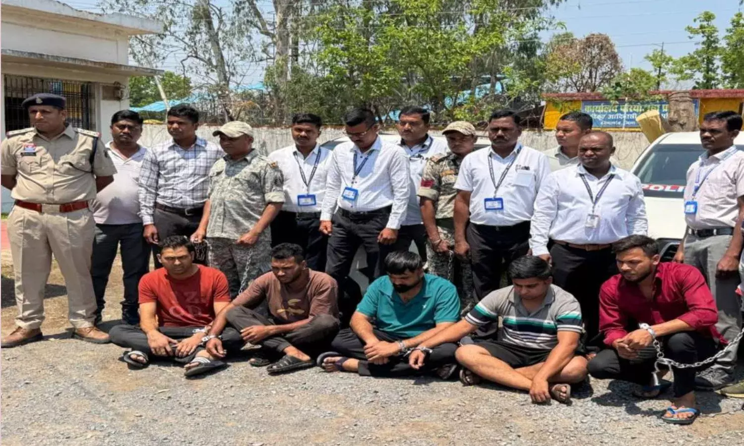 फर्जी इनकम टैक्स ऑफिसर बनकर की ऐंठे लाखों रुपए, ऐसे चढ़े पुलिस के हत्थे