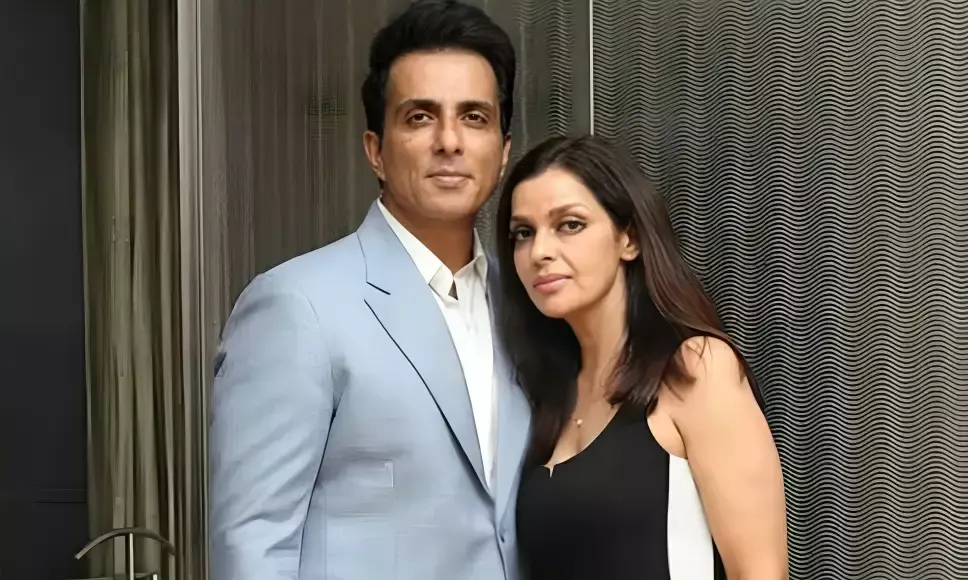 सोनू सूद की पत्नी सोनाली मुंबई-नागपुर हाईवे पर एक्सीडेंट, गंभीर रूप से हुई घायल