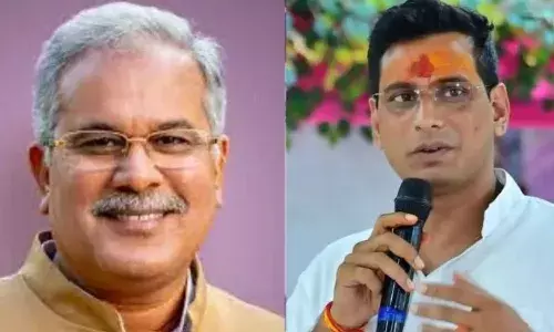 भूपेश बघेल, देवेंद्र यादव समेत पूर्व IAS और 4 IPS के ठिकानों पर जांच जारी