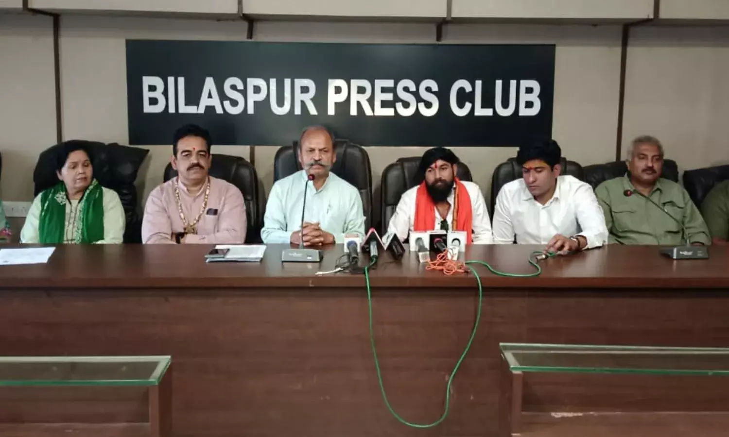 हिन्दू संगठनों ने की लव जिहाद और कन्वर्जन पर कठोर कार्रवाई की मांग