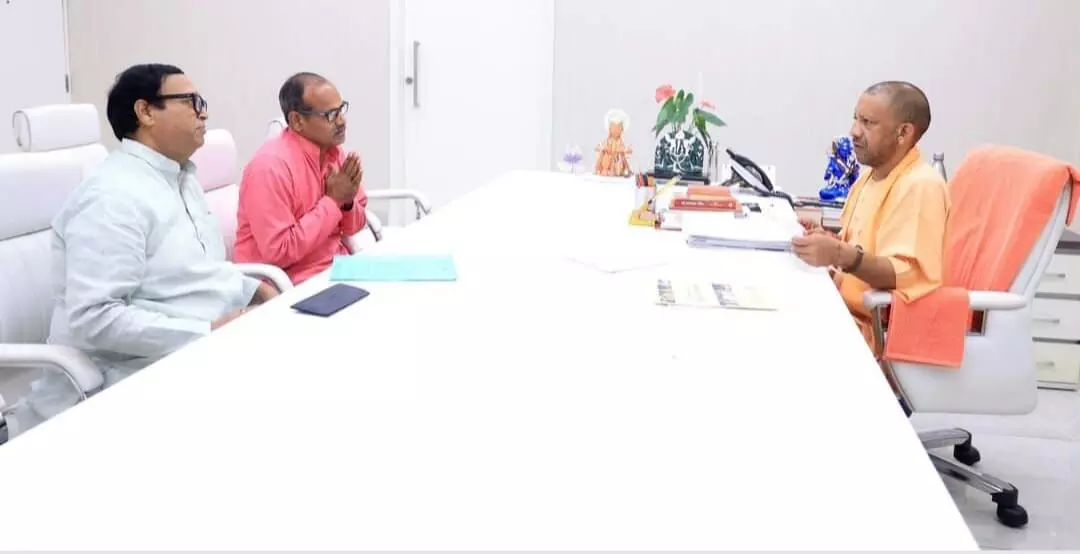 उत्कर्ष के 8 वर्ष बनाम गांव के स्कूल खातिर देवतुल्य कार्यकर्ता का दो वर्ष का संघर्ष उत्कर्ष के 8 वर्ष बनाम गांव के स्कूल खातिर देवतुल्य कार्यकर्ता का दो वर्ष का संघर्ष