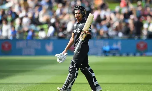 पाकिस्तानी दिग्गज का बेटा बना न्यूजीलैंड का सितारा, ODI डेब्यू में ही रचा वर्ल्ड रिकॉर्ड, जानिए आखिर कौन हैं Muhammad Abbas...