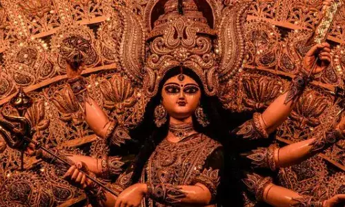 आज है हिंदू नववर्ष और नवरात्रि का शुभ दिन, इन भक्तिमय संदेशों व कोट्स से दें बधाई