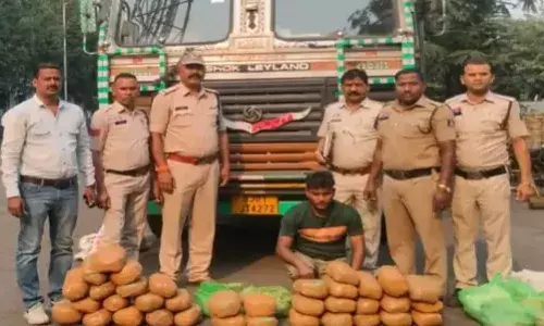 उड़ीसा से गुजरात गांजा तस्करी करने वाला आरोपी गिरफ्तार, 40 किलों गांजा और ट्रक जब्त उड़ीसा से गुजरात गांजा तस्करी करने वाला आरोपी गिरफ्तार, 40 किलों गांजा और ट्रक जब्त