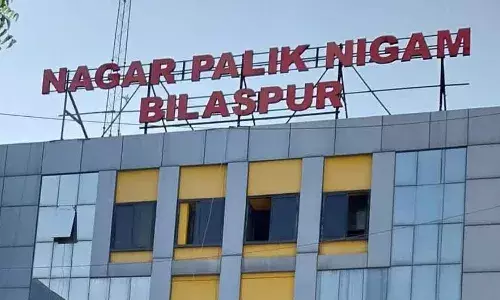 परियोजनाओं में लापरवाही पर सख्त कार्रवाई, ठेकेदारों पर करोड़ों का जुर्माना