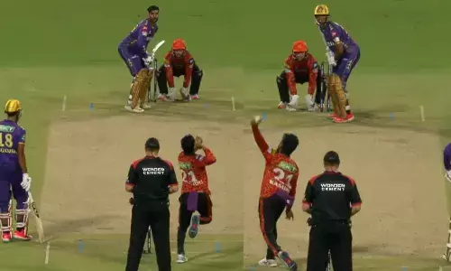 आईपीएल डेब्यू मैच में सनराइजर्स हैदराबाद के खिलाड़ी का कमाल, दोनों हाथों से गेंदबाजी कर दिखाया करिश्मा... VIDEO