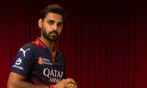 भुवनेश्वर कुमार ने रचा नया कीर्तिमान, CSK के स्टार को पछाड़ बने नंबर 1...