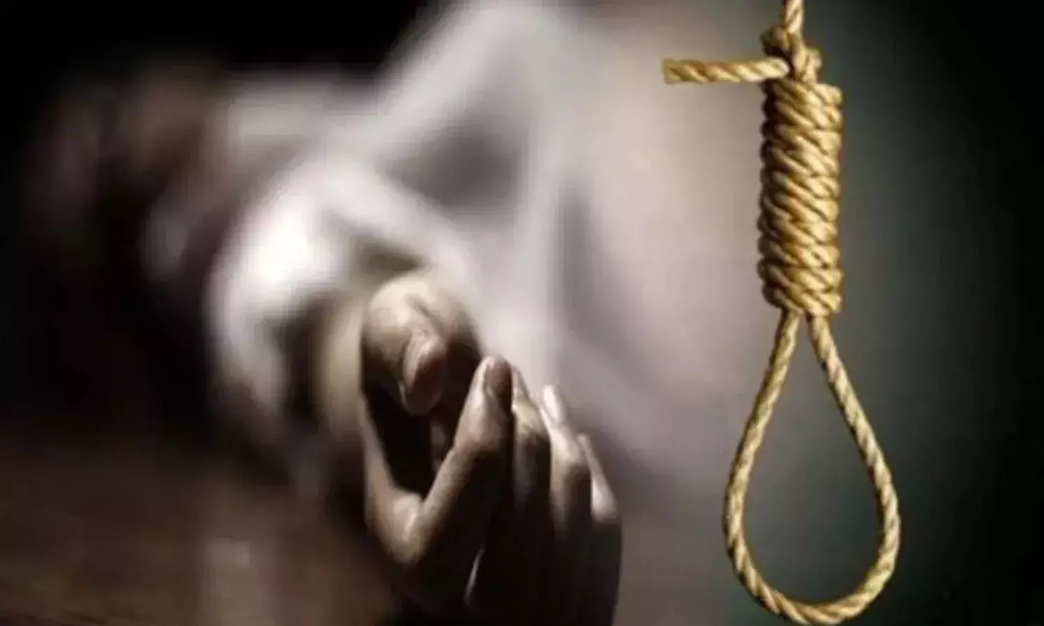 सरगुजा में नौवीं क्लास के स्टूडेंट ने की ख़ुदकुशी, परिजनों ने मोबाइल चलाने पर लगाई थी डांट