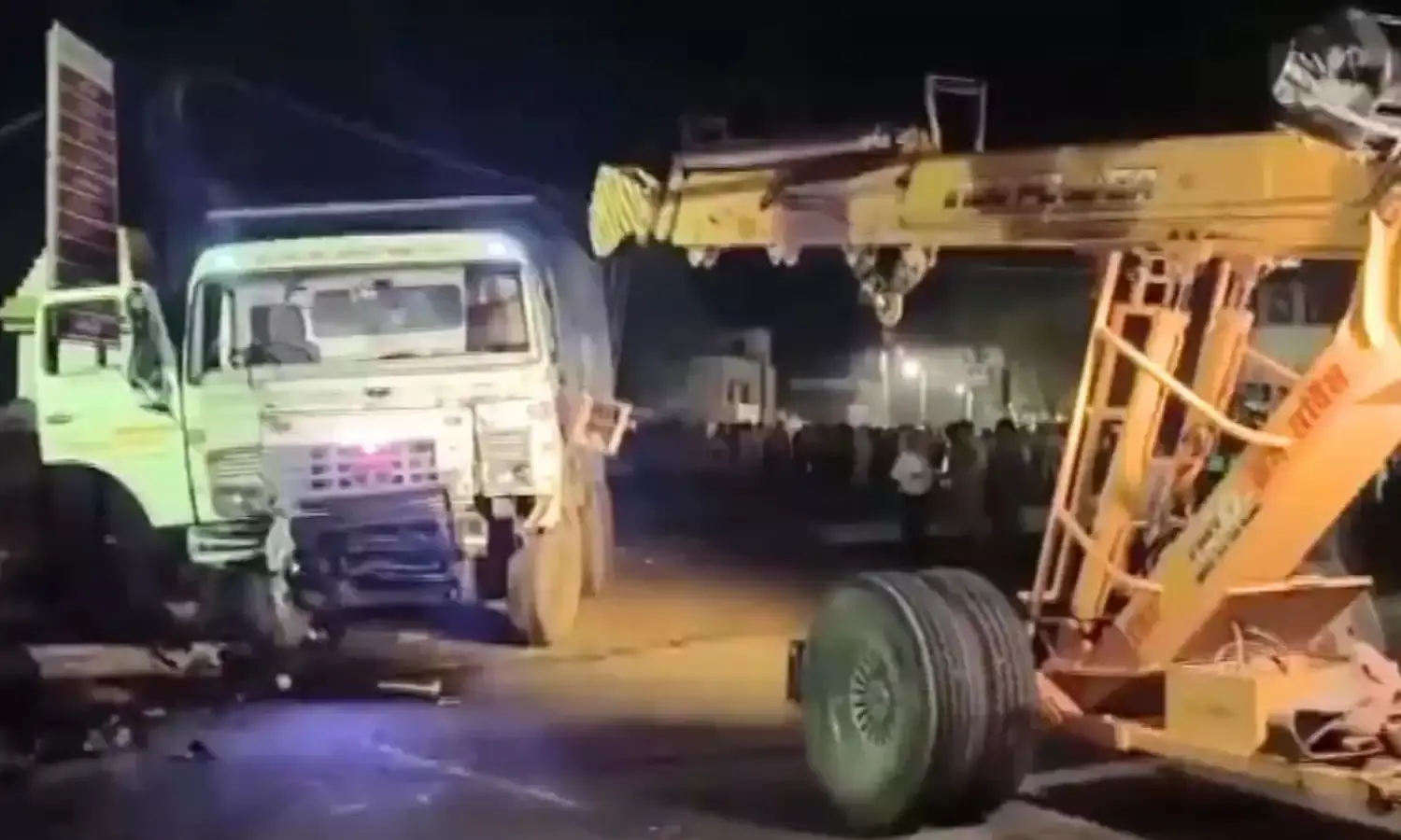 लता मंगेशकर चौक में डंपर ने 7 लोगों को कुचला, एक की मौत