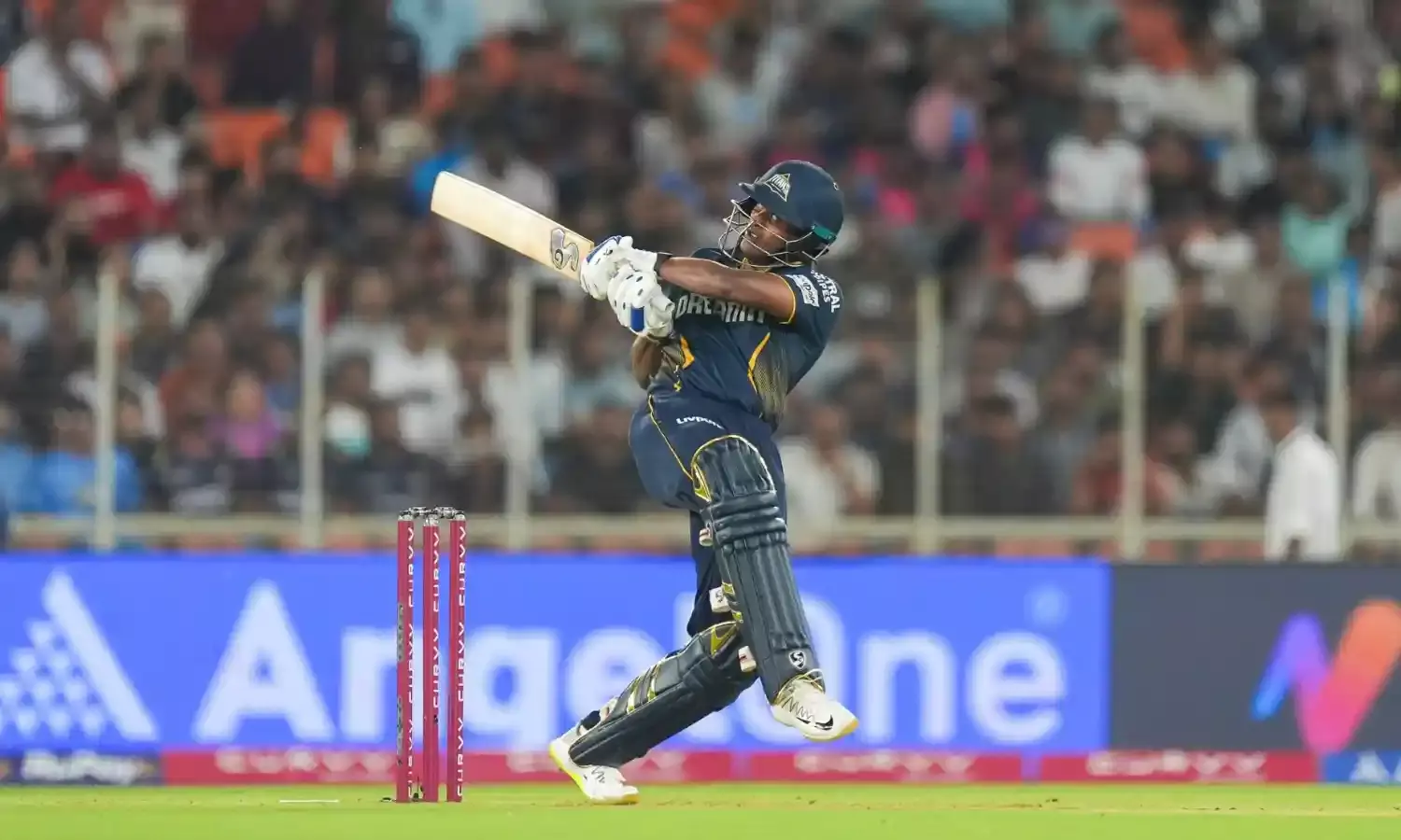 स्टैटपैडर या मिस्टर कंसिस्टेंट? Sai Sudarshan की बल्लेबाज़ी ने सोशल मीडिया पर छेड़ दी जंग...