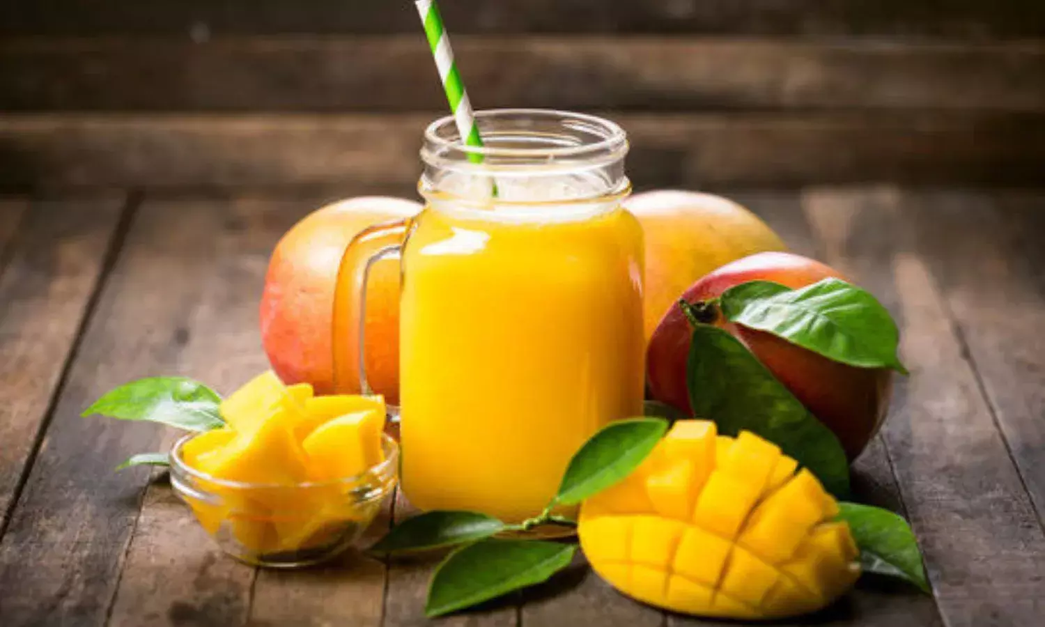 गर्मियों में किन लोगों को नहीं पीना चाहिए मैंगो शेक? जानिए इसके फायदे और नुकसान