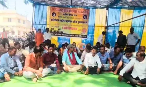 पंचायत सचिवों की हड़ताल 25 दिनों से जारी, अब PM मोदी से शिकायत करने का अल्टीमेटम