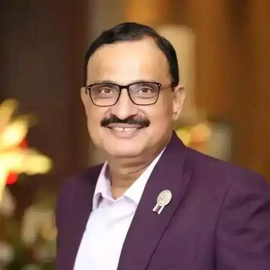 लेखक - प्रवीण कक्कड़