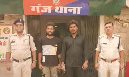 आत्मानंद स्कूल के स्टूडेंट्स को बेचने का था प्लान, पुलिस ने धर-दबोचा आत्मानंद स्कूल के स्टूडेंट्स को बेचने का था प्लान, पुलिस ने धर-दबोचा