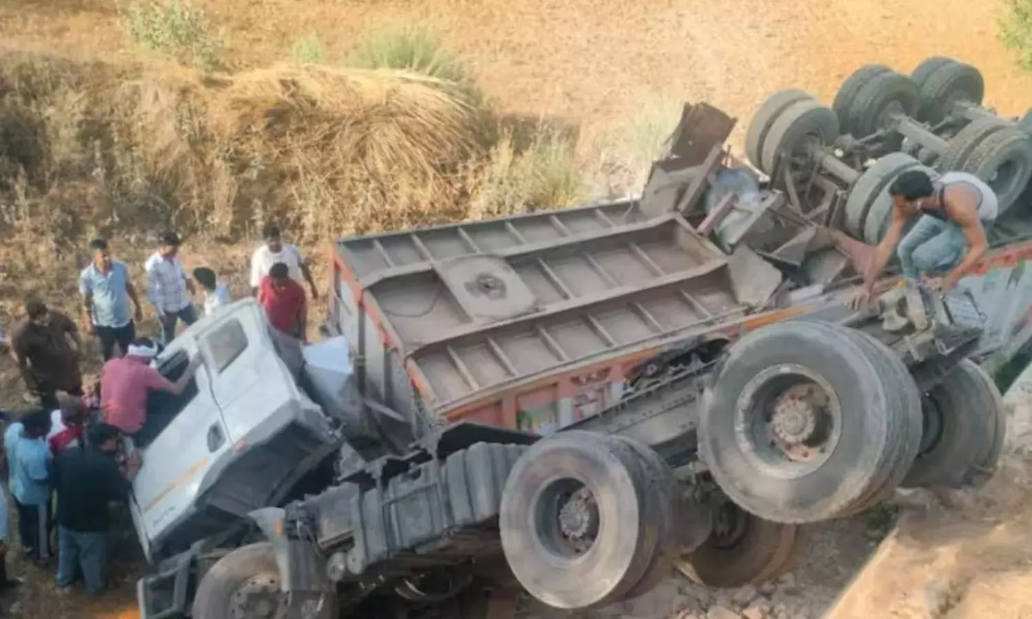 जयपुर-दौसा नेशनल हाईवे पर दर्दनाक हादसा, खाटू श्याम जा रहे एक ही परिवार के 5 लोगों की मौत