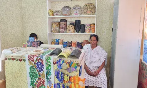 दिल्ली में आकर्षण का केन्द्र बना मध्यप्रदेश का भील आर्ट... दिल्ली में आकर्षण का केन्द्र बना मध्यप्रदेश का भील आर्ट...