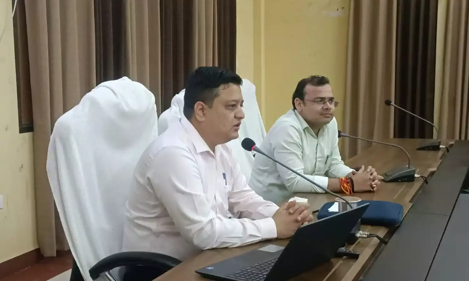 अयोध्या, अमेठी, चंदौली, इटावा, कन्नौज और बदायूं के जिलाधिकारी बदले…