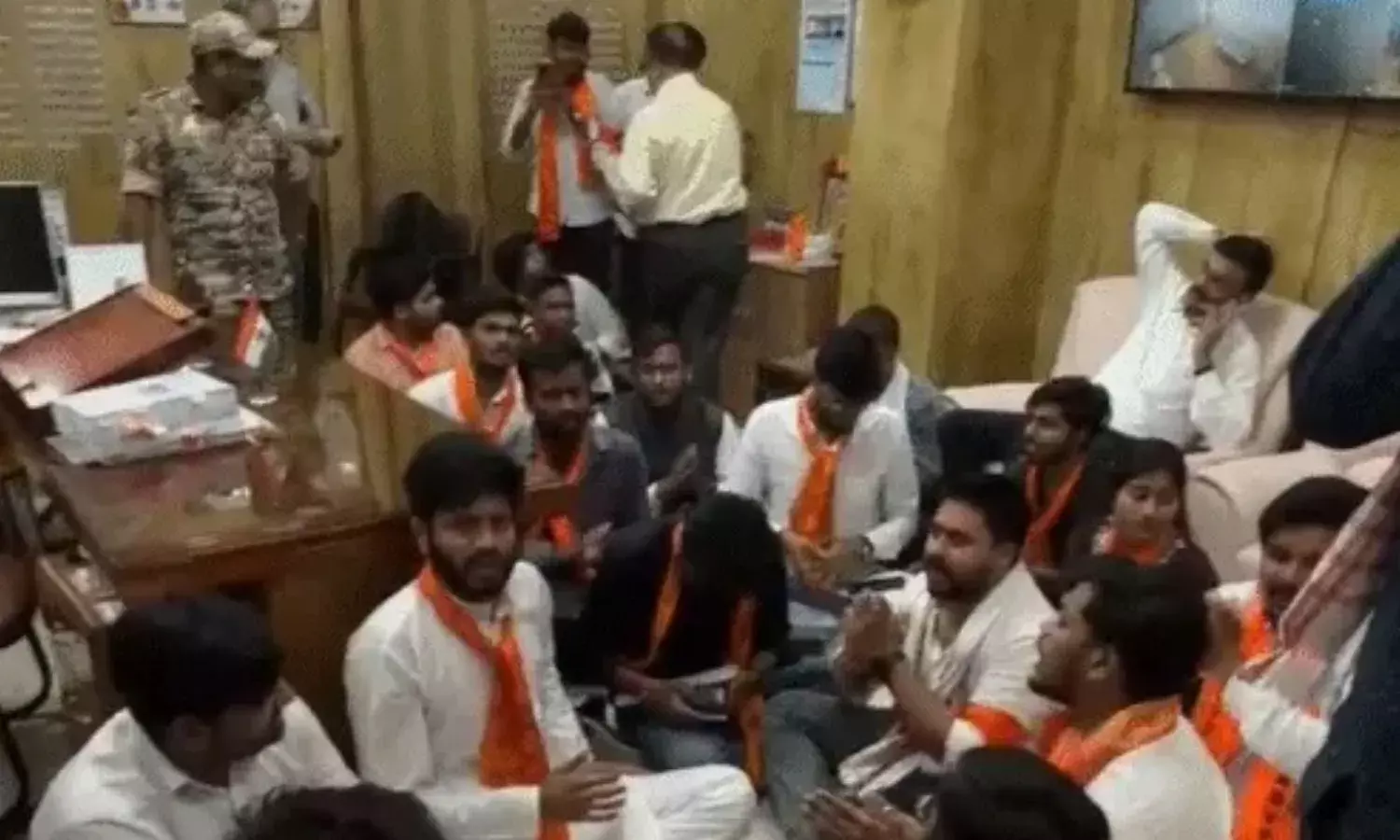 Bilaspur GGU Namaz Controversy