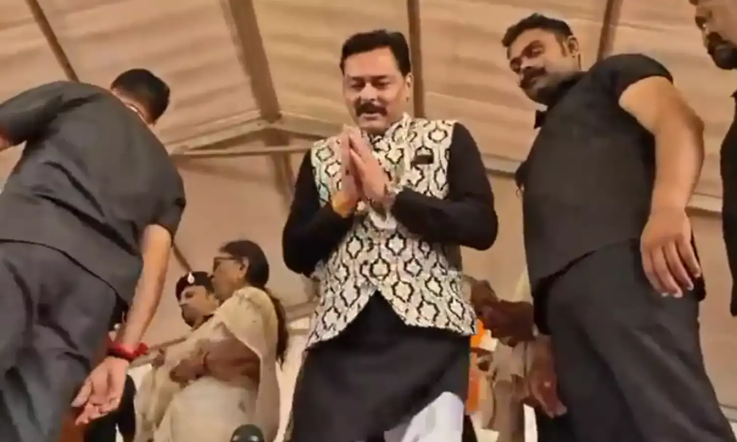 संजय पाठक संजय पाठक