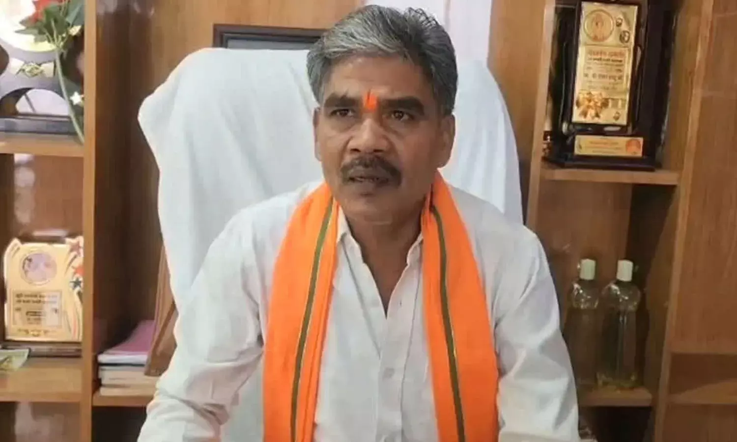 BJP विधायक ईश्वर साहू के नाम से आपत्तिजनक पोस्ट, विधायक ने वीडियो जारी कर बताई सच्चाई