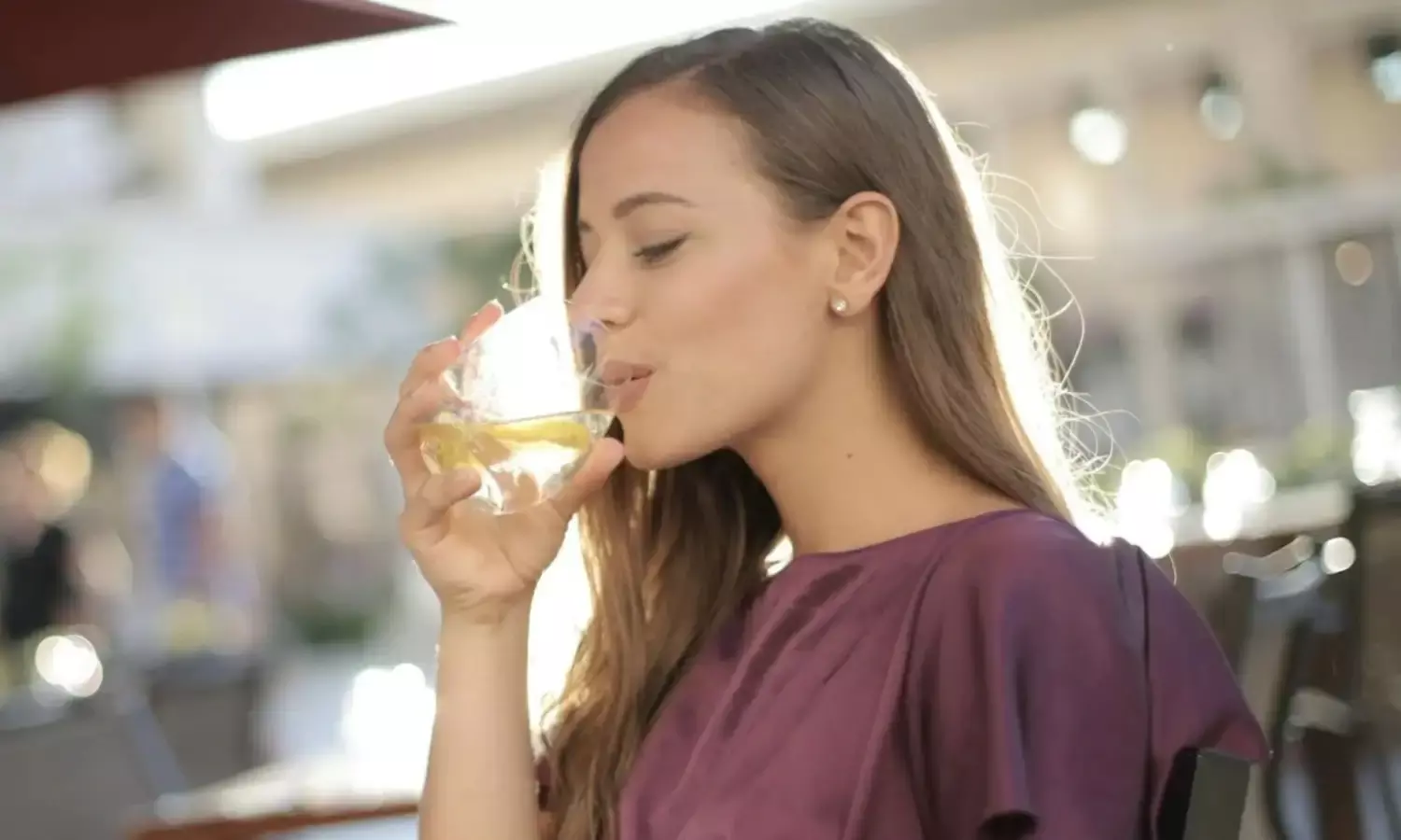 गर्मी में बार-बार प्यास लगना सिर्फ मौसम नहीं, सेहत का संकेत भी हो सकता है