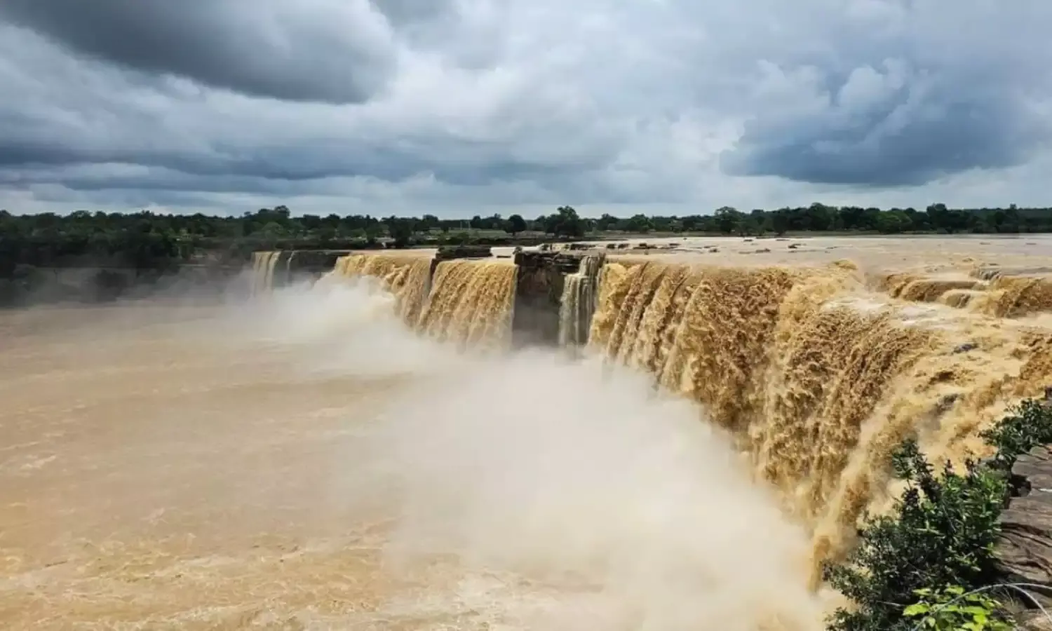 प्रमुख आदिवासी पर्यटन केंद्र के तौर पर विकसित होगा बस्तर