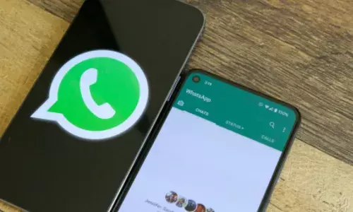 अब WhatsApp से फोटो डाउनलोड करना पड़ सकता है भारी, लग सकती है करोड़ो की चपत, जानिए कैसे बचें…