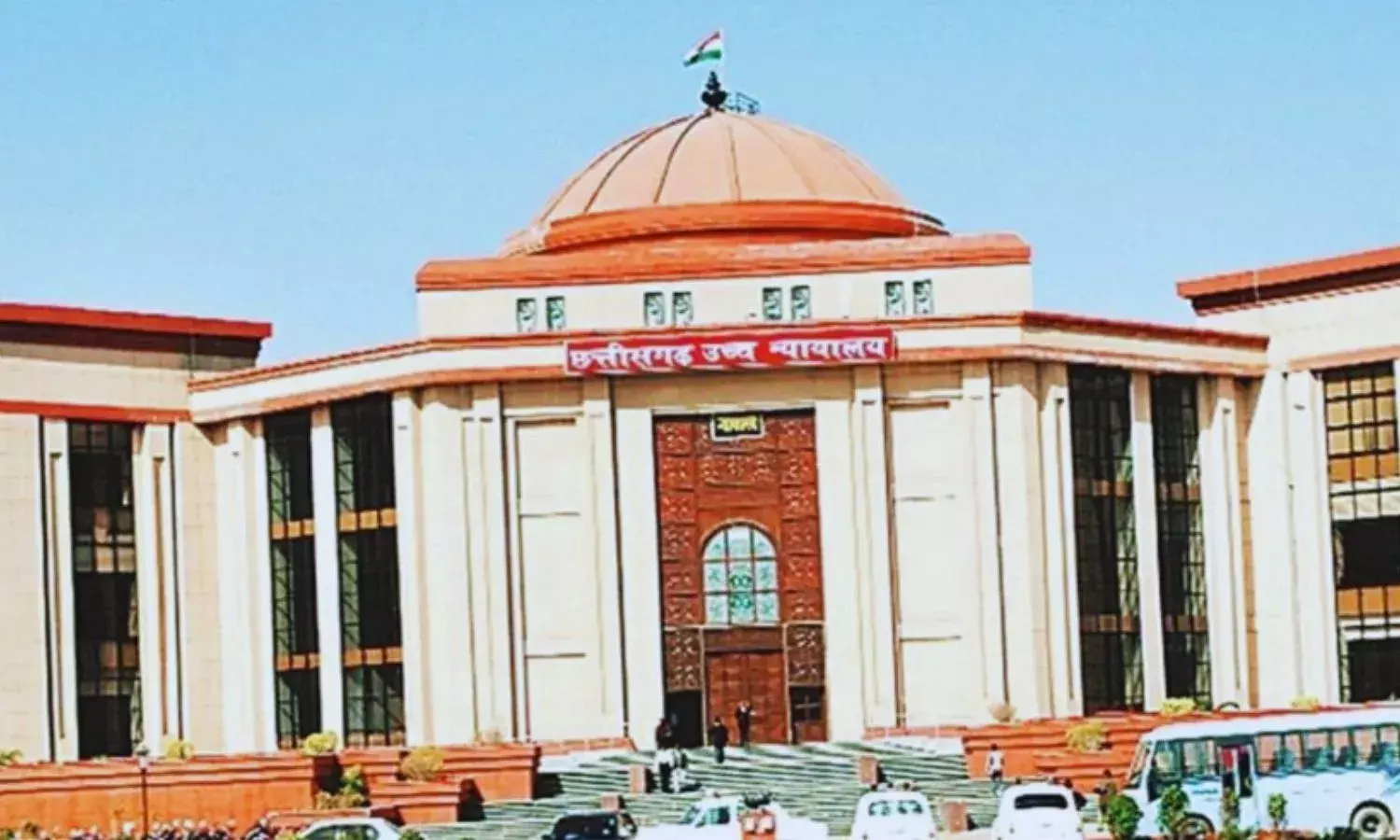 सड़कों पर बिना अनुमति के पंडाल, कोर्ट ने मांगा मुख्य सचिव और रायपुर निगम आयुक्त से शपथ पत्र