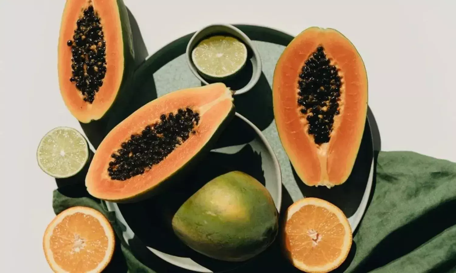 पपीता खाएं या नहीं गर्मी में? जानिए क्या कहते हैं पोषण विशेषज्ञ