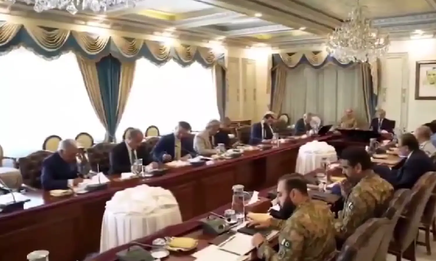 भारत के एक्शन से बौखलाया पाकिस्तान, व्यापार संबंध खत्म, हवाई क्षेत्र बंद