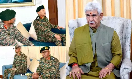 श्रीनगर पहुंचे सेना प्रमुख उपेंद्र द्विवेदी, उपराज्यपाल मनोज सिन्हा के साथ की अहम बैठक