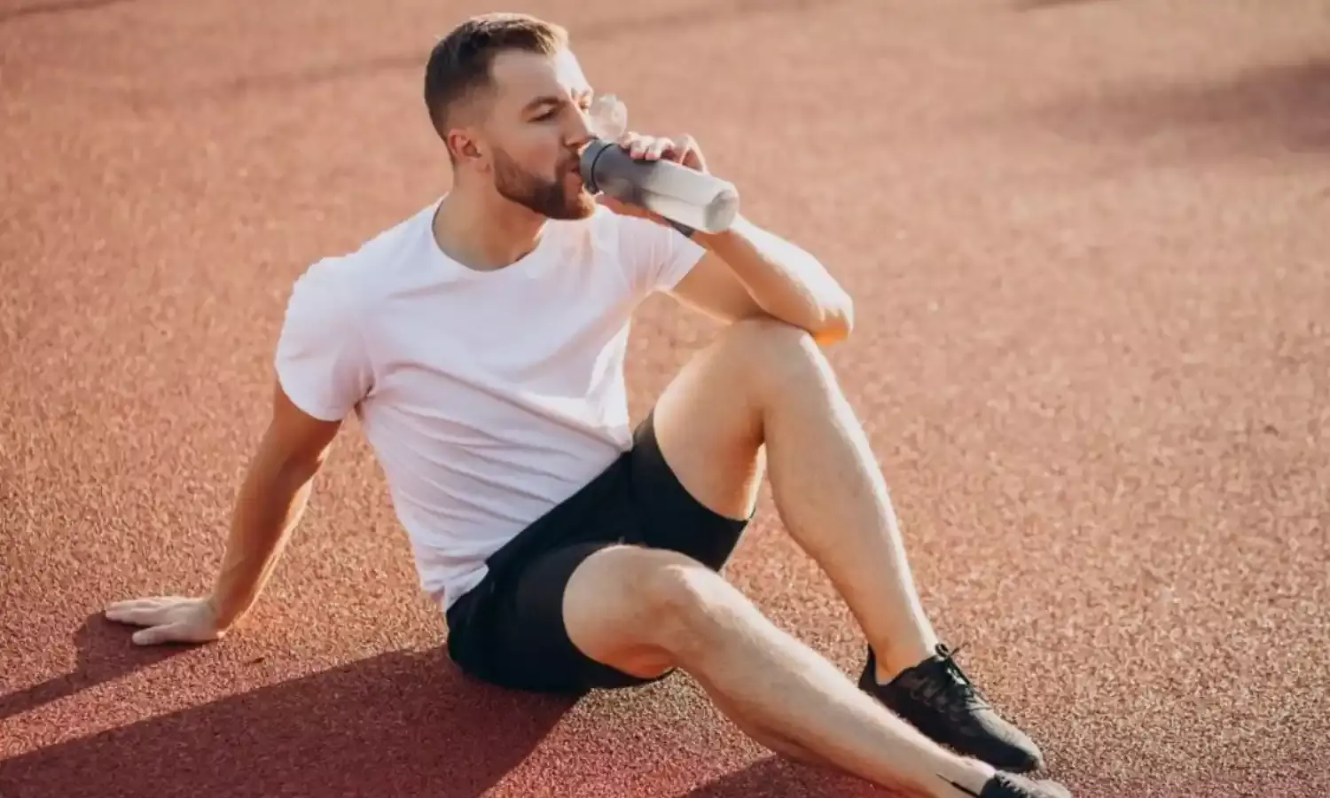 गर्मियों में वर्कआउट से पहले पिएं ये 4 ड्रिंक्स, डिहाइड्रेशन से रहेंगे दूर गर्मियों में वर्कआउट से पहले पिएं ये 4 ड्रिंक्स, डिहाइड्रेशन से रहेंगे दूर
