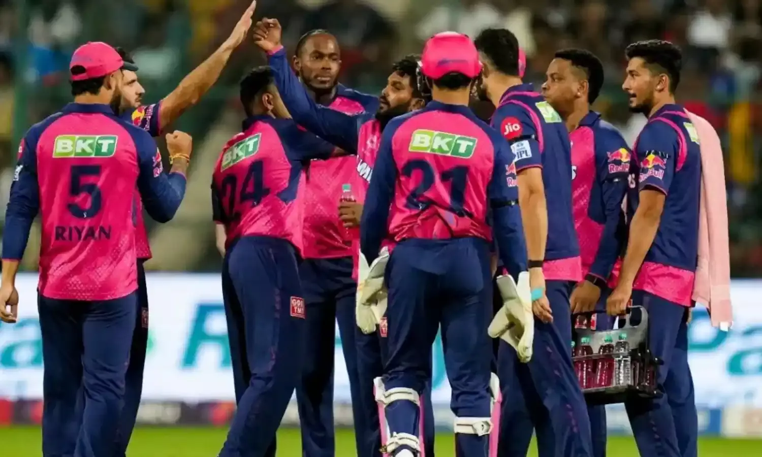 क्या Rajasthan Royals लेगी बड़ा फैसला? इन 5 खिलाड़ियों को किया जा सकता है टीम से बाहर