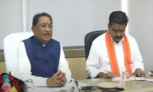 सरेंडर करने वाले नक्सलियों और नक्सल हिंसा से प्रभावित परिवारों को पहली किस्त जारी