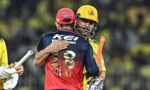 विराट और धोनी