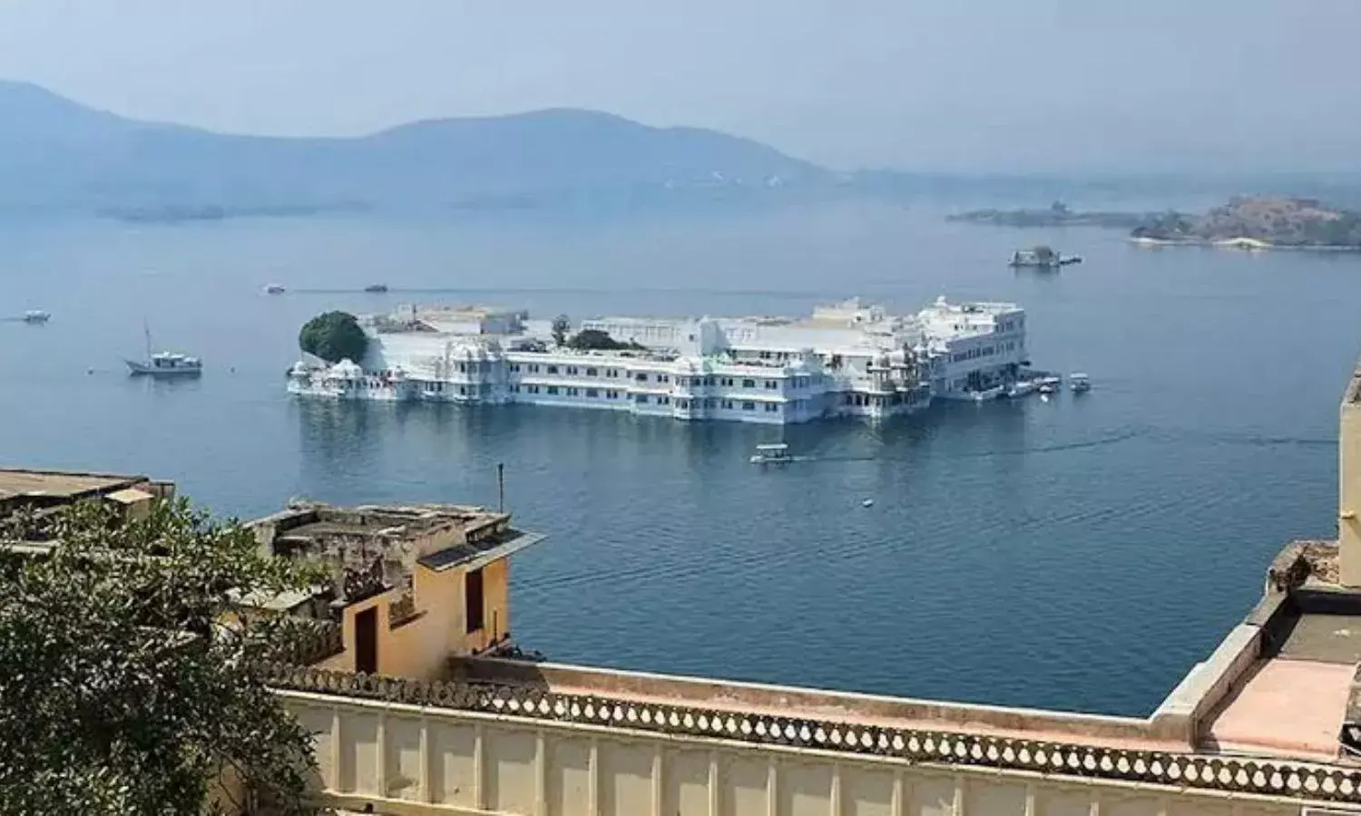 गर्मियों की छुट्टियों में बनाएं राजस्थान की इन 5 झीलों में घूमने का प्लान, मन मोह लेगी यहां की खूबसूरती